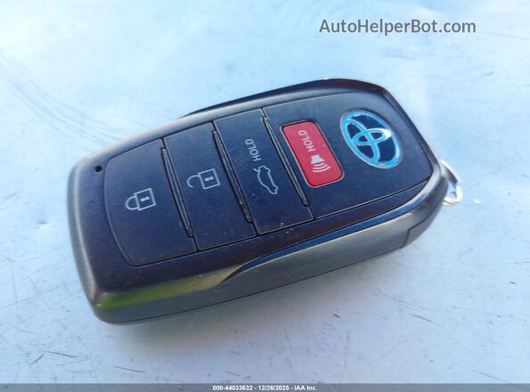 4T1DAACK4TU661640 2026 TOYOTA LE Black Widok deski rozdzielczej