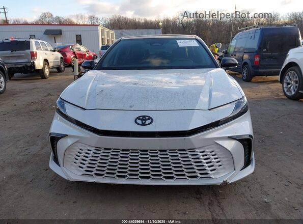 4T1DAACK6SU026207 2025 TOYOTA CAMRY Белый Вид панели приборов