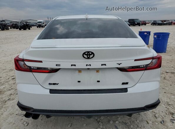 4T1DAACKXSU118002 2025 TOYOTA CAMRY White უკანა ხედი