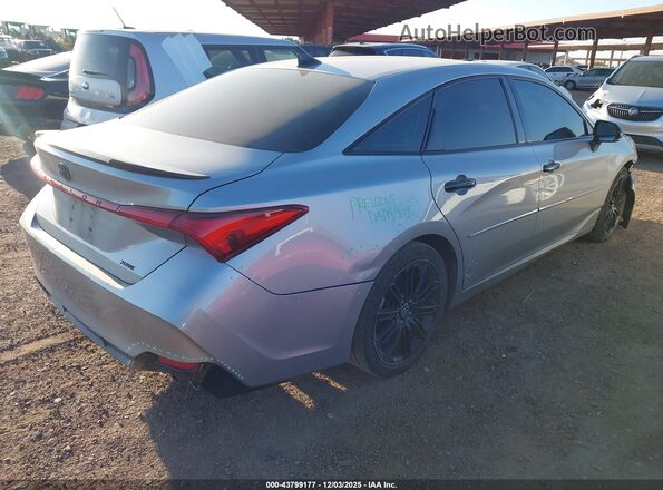 4T1EZ1FB2MU057918 2021 TOYOTA AVALON Серебряный Задняя правая четверть