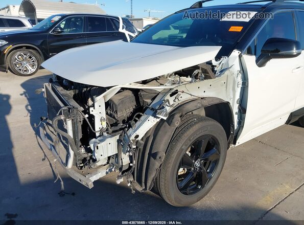 4T3E6RFV4MU064085 2021 TOYOTA RAV4 HYBRID Белый Вид спереди