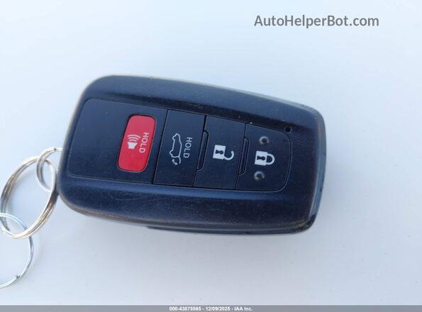 4T3E6RFV4MU064085 2021 TOYOTA RAV4 HYBRID Белый Вид панели приборов
