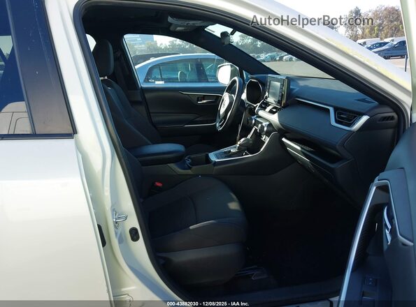 4T3T6RFV9NU071316 2022 TOYOTA RAV4 HYBRID White Вид салону спереду