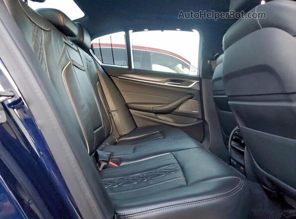 WBA13BK05NCJ60379 2022 BMW M5 Синий Вид задней части салона