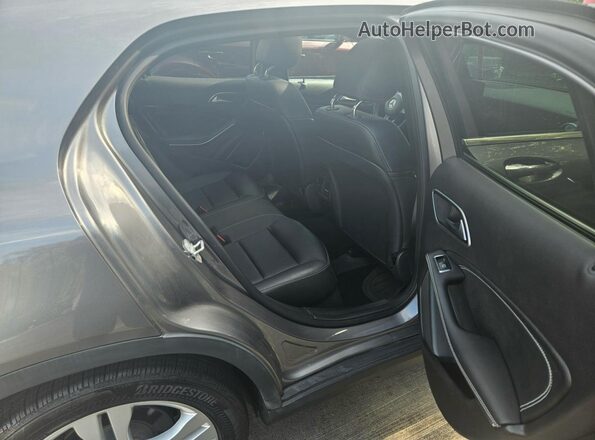 WDCTG4GB6JJ419015 2018 MERCEDES-BENZ GLA Серый Вид салона спереди