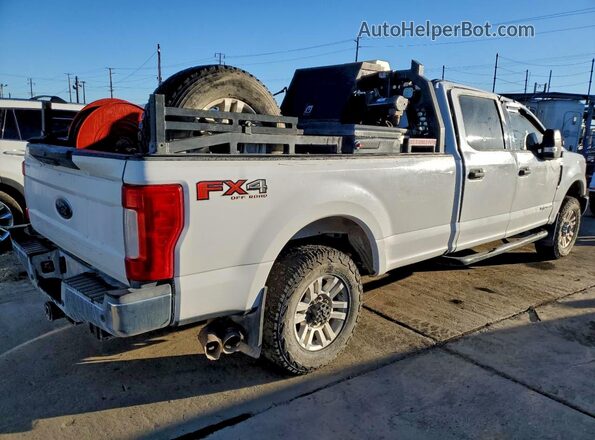 1FT7W2BT0HEE58765 2017 FORD F250 Белый Передняя правая четверть