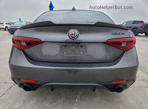 ZARFAECN2J7597159 2018 ALFA ROMEO GIULIA Gray Widok wnętrza z przodu
