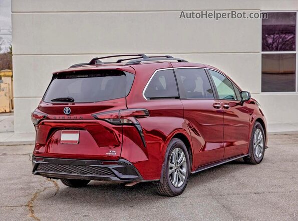 5TDXSKFC5NS055750 2022 TOYOTA SIENNA Бордовый Вид спереди