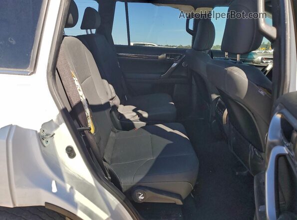 JTJAM7BX7P5356015 2023 LEXUS GX White Widok komory silnika