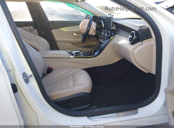 55SWF4JB9GU170576 2016 MERCEDES-BENZ C-CLASS White Front interior view