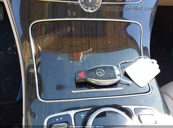 55SWF4KB4GU175151 2016 MERCEDES-BENZ C-CLASS White Առջևի վահանակի տեսք