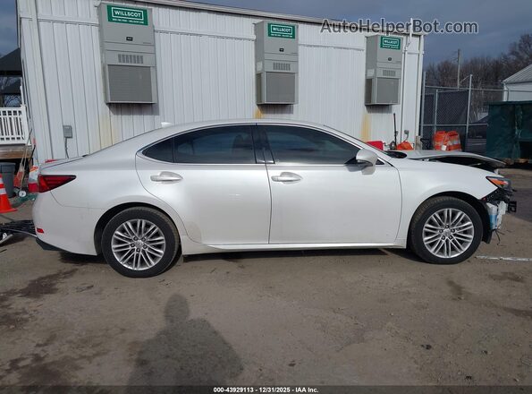 58ABK1GG8HU045501 2017 LEXUS ES 350 Белый Вид задней части салона