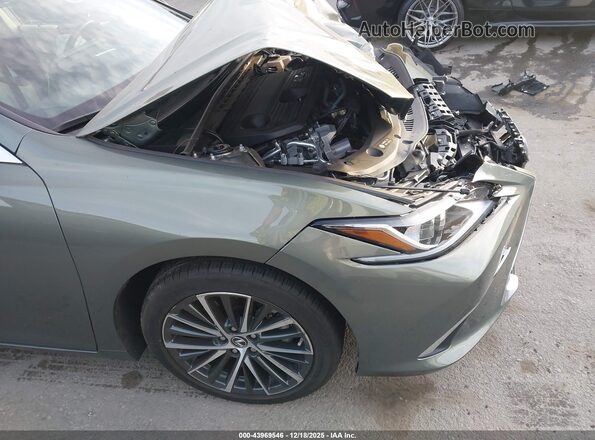 58ADA1C19SU063283 2025 LEXUS ES 300H Зеленый 
