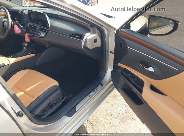 58ADZ1B15SU197069 2025 LEXUS ES 350 Желто-коричневый Вид салона спереди