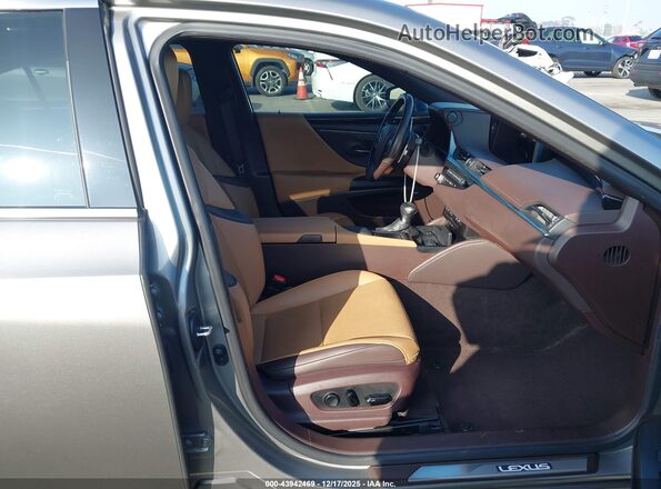 58ADZ1B17MU106516 2021 LEXUS ES 350 Champagne Вид салона спереди