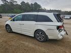 2017 Honda Odyssey Touring White vin: 5FNRL5H90HB018008