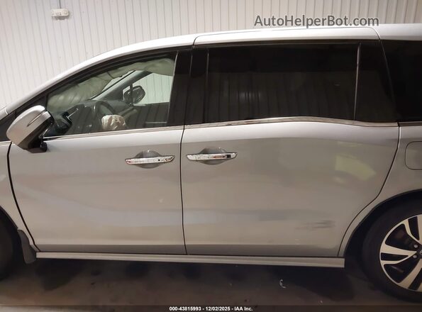 5FNRL6H90JB048332 2018 HONDA ODYSSEY Silver 