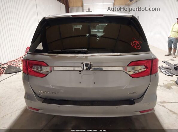 5FNRL6H90JB048332 2018 HONDA ODYSSEY Silver 