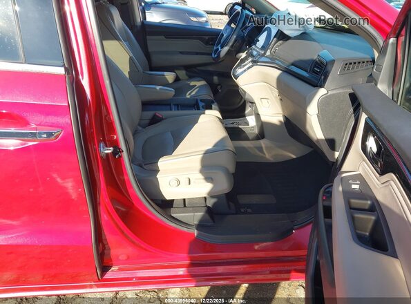 5FNRL6H98PB015474 2023 HONDA ODYSSEY Red Front interior view