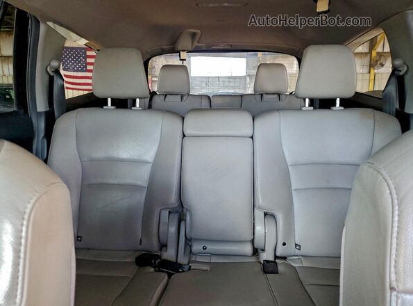 5FNYF5H96JB012724 2018 HONDA PILOT Черный Вид задних сидений