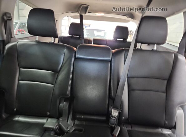 5FNYF6H25MB006863 2021 HONDA PILOT White Vista de los asientos traseros