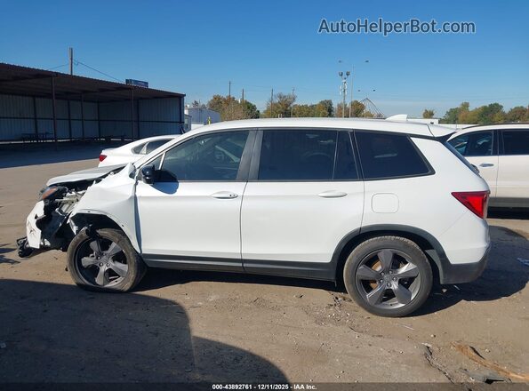 5FNYF7H21MB013475 2021 HONDA PASSPORT White Widok wnętrza 360 stopni