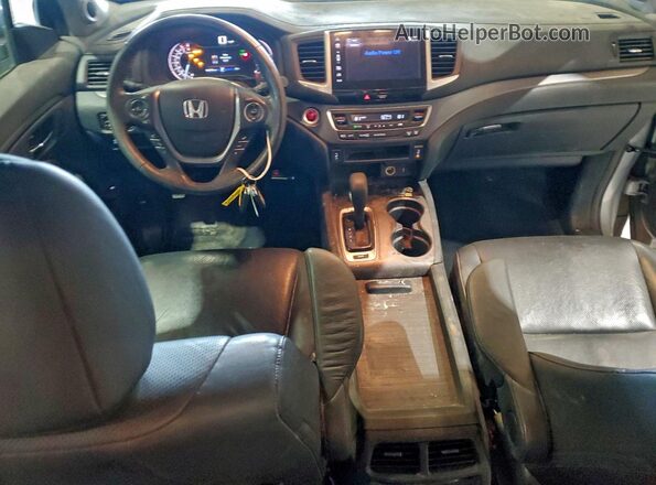 5FPYK2F68HB009313 2017 HONDA RIDGELINE Серый Вид панели приборов