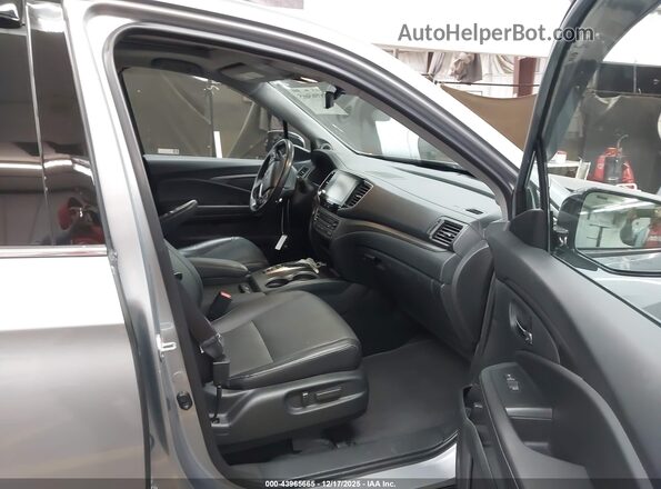 5FPYK3F78PB063496 2023 HONDA RIDGELINE Gray Vista interior delantera