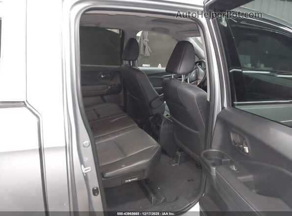 5FPYK3F78PB063496 2023 HONDA RIDGELINE Gray Vista de la etiqueta del VIN