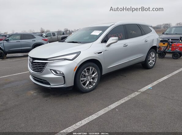 5GAEVBKW7NJ105741 2022 BUICK ENCLAVE Серебряный Передняя левая четверть