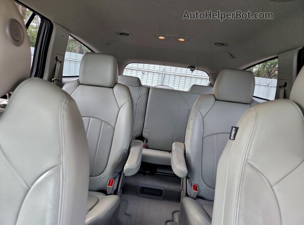 5GAKRBKD7HJ346449 2017 BUICK ENCLAVE Белый Вид задних сидений