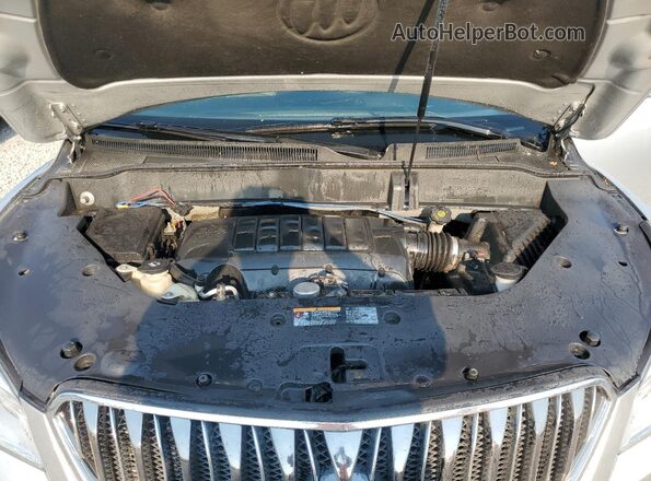 5GAKVBKD4GJ182863 2016 BUICK ENCLAVE Silver Widok wnętrza z tyłu