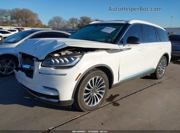 5LM5J7WC2RGL02593 2024 LINCOLN AVIATOR White Vista tres cuartos delantera izquierda