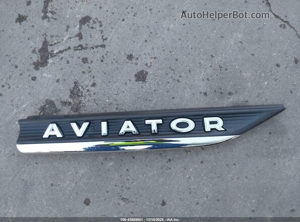 5LM5J7WC2RGL02593 2024 LINCOLN AVIATOR White Vista del cuadro de instrumentos