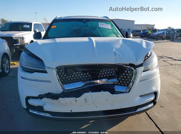 5LM5J7WC2RGL02593 2024 LINCOLN AVIATOR White Vista interior trasera