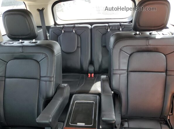 5LM5J7WC5RGL02846 2024 LINCOLN AVIATOR Серебряный Вид задних сидений