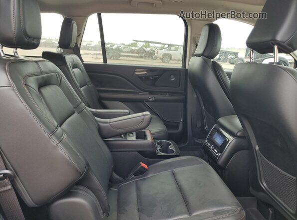 5LM5J7WC5RGL02846 2024 LINCOLN AVIATOR Серебряный Вид задней части салона