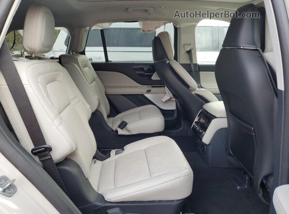 5LM5J7XC1SGL04906 2025 LINCOLN AVIATOR Кремовый Вид задней части салона