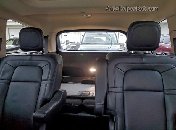 5LM5J7XC4NGL03981 2022 LINCOLN AVIATOR Серый Вид задних сидений