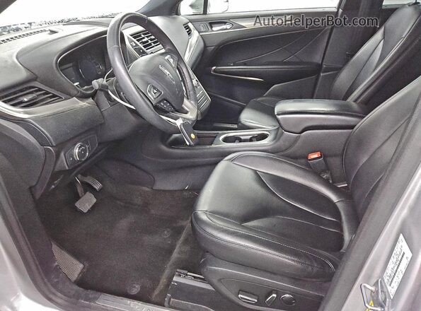 5LMCJ1C93GUJ15570 2016 LINCOLN MKC Серебряный Вид салона спереди