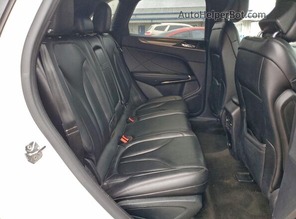 5LMCJ1D90GUJ21034 2016 LINCOLN MKC Белый Вид задней части салона