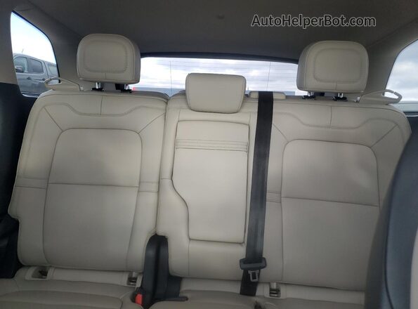 5LMCJ1DA5SUL21748 2025 LINCOLN CORSAIR Белый Вид задних сидений