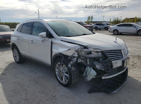 5LMCJ2D95GUJ12691 2016 LINCOLN MKC Белый Передняя правая четверть