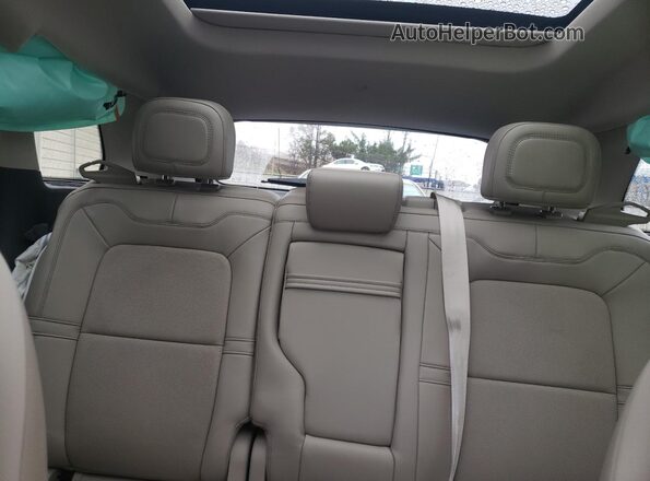 5LMCJ2DA6PUL05667 2023 LINCOLN CORSAIR White უკანა სავარძლების ხედი