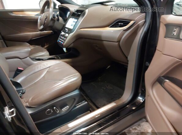 5LMCJ3D91GUJ28540 2016 LINCOLN MKC Black Widok wnętrza z przodu