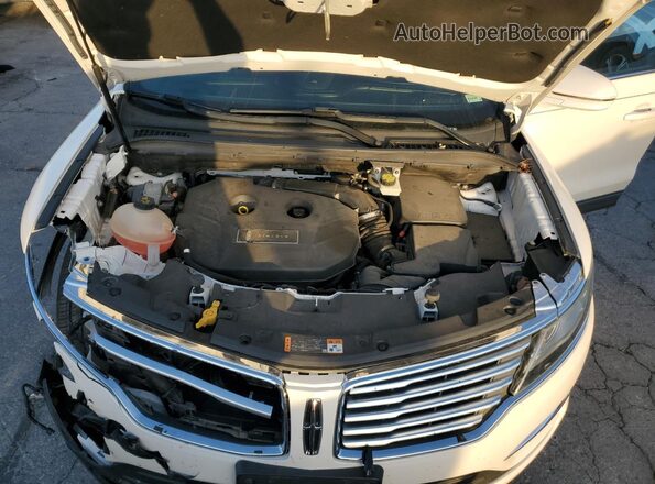 5LMCJ3D98JUL19119 2018 LINCOLN MKC White Engine compartment view