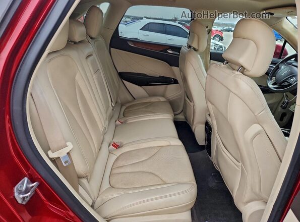 5LMCJ3D99GUJ27099 2016 LINCOLN MKC Темно-бордовый Вид задней части салона