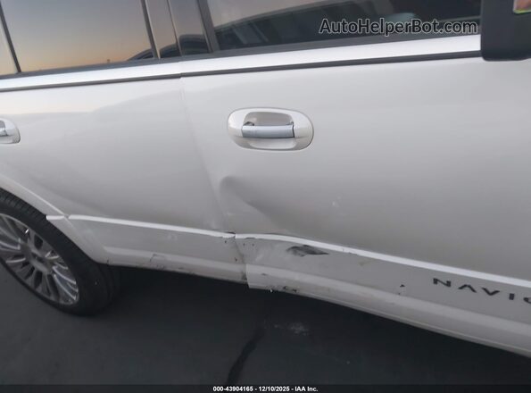 5LMJJ2HT3HEL06998 2017 LINCOLN NAVIGATOR White Вид щитка приладів