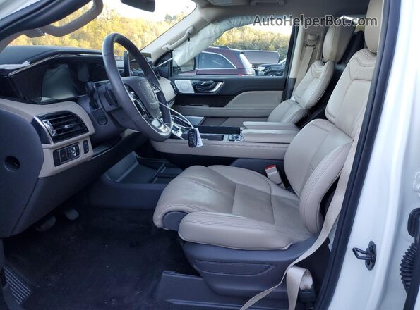 5LMJJ2LGXPEL09907 2023 LINCOLN NAVIGATOR Белый Вид салона спереди