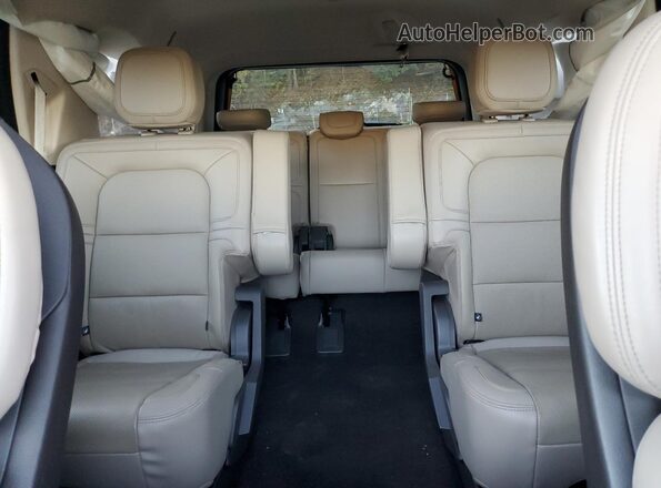 5LMJJ2LGXPEL09907 2023 LINCOLN NAVIGATOR Белый Вид задних сидений